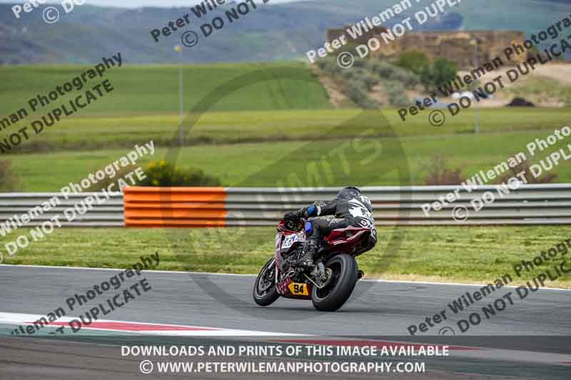 cadwell no limits trackday;cadwell park;cadwell park photographs;cadwell trackday photographs;enduro digital images;event digital images;eventdigitalimages;navarra;no limits trackdays;peter wileman photography;racing digital images;trackday digital images;trackday photos